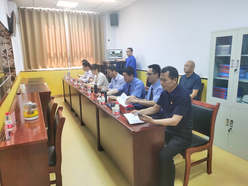 俱����콭Сѧ��չ���찮ͬ�� ����δ�������ⷨ������� (4).jpg