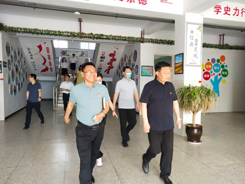 俱�����ί��������ǵ���Уο��ʦ�� (2).jpg