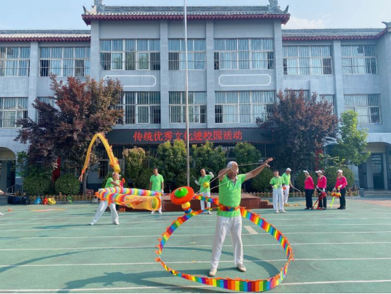 �����Ļ���У԰ �Ļ����������С�������������Сѧ�����Ļ���У԰(1)573.png