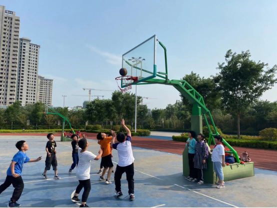 �������� ͯȤ�ٷ����֣���йܳǻ�����κ��Сѧ�����������200.png