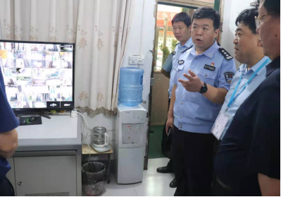 ��ȫ�Ӳ��У԰    ǿ�����ϴٷ�չ423.png