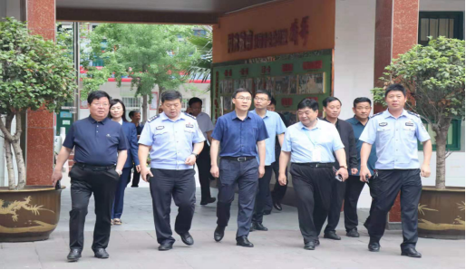 ��ȫ�Ӳ��У԰    ǿ�����ϴٷ�չ579.png