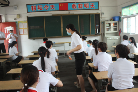 �������ͭǽ����  �ػ�ʦ����������(1)668.png