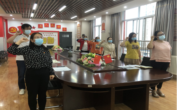 ������Сѧ+������+ѧ��ʷ������   ǿ����ٷ�չ259.png