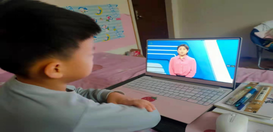 ���ε�һ�� ���Ͻ�ѧ����ƽ�����򡪡�ʾ����ʵ��Сѧ��ʵ��չ���Ͻ�ѧ����(1)383.png