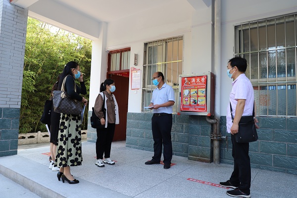 �����ҵ��п�ѧ���� (1).JPG