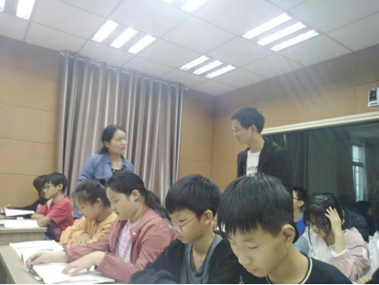 3.�����кһ���� ���ʿ�չʾ������Ļ��ѧ�ڣ��¿��ã���˼ά350.png