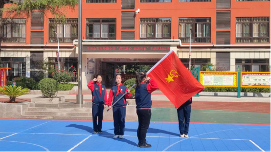 ���뵳���� ǿ�����ҡ�����ƽ��ɽ��տ�����ϻ�·Сѧ��չ���ȶӽ���72����������ջ670.png