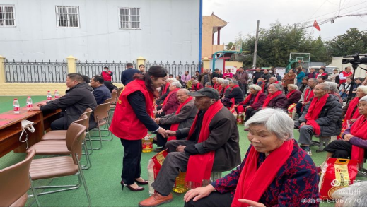 ����Т�� ��ů�������������е���ʮ��Сѧ��չ������־Ը����262.png