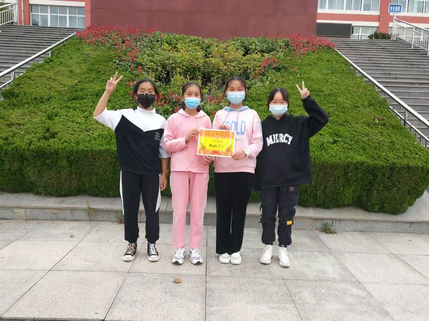 1634613629172176.jpg 叠被子比赛 (2).jpg