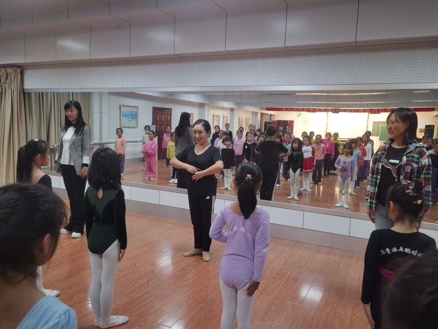 1634715280432780.jpg 舞蹈1.jpg