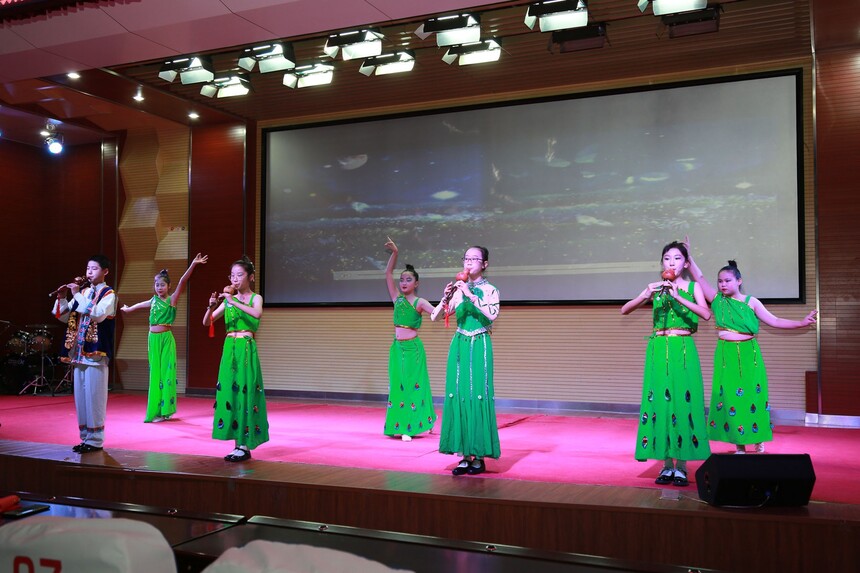 1634958751546246.jpg 月光下的凤尾竹.jpg