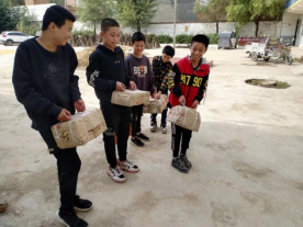 6.������������Ԫ��Сѧ  �κ���(1)124.png