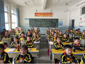 ������ʾ�����ͷ�Сѧ��չ2021������������ ������У԰���л������ж��229.png