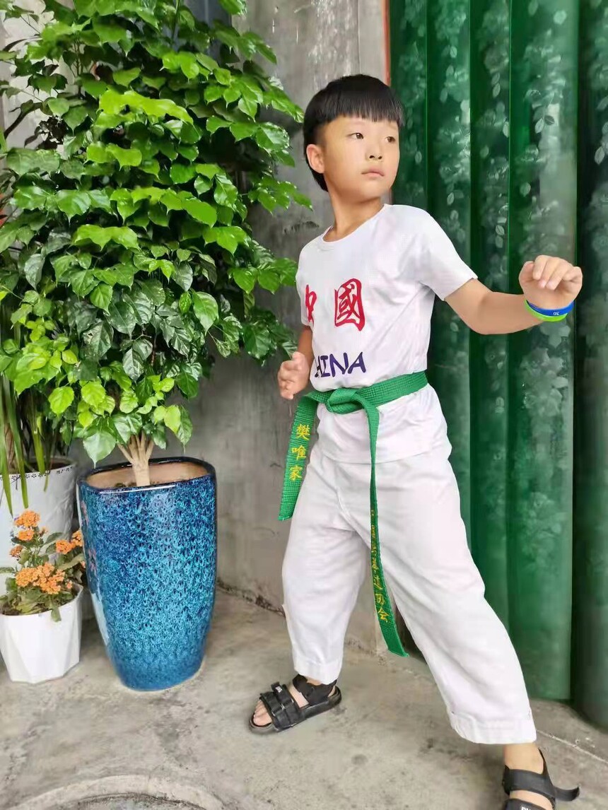 1637206386598664.jpg 3-4 3.12班樊维家.jpg