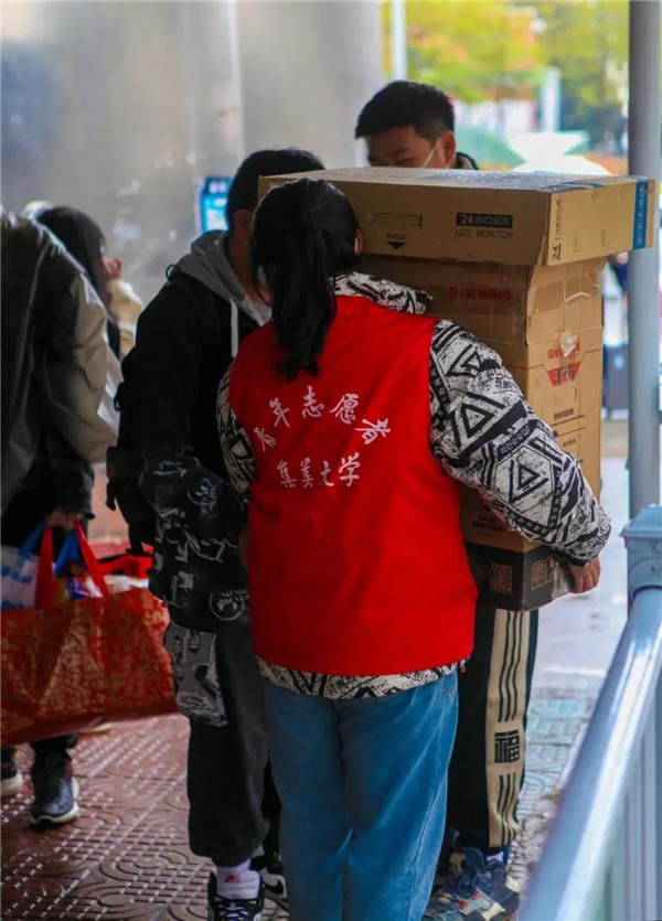 1645524704360575.jpg W020220222379047550384.jpg