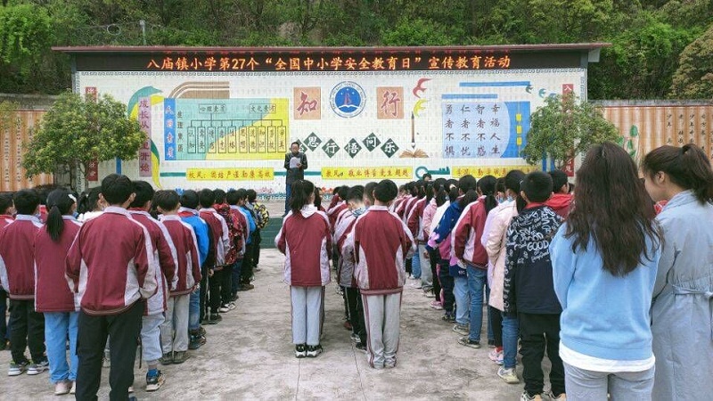 ~[GAO]YSO}TYNO5T$G7[))E.jpg