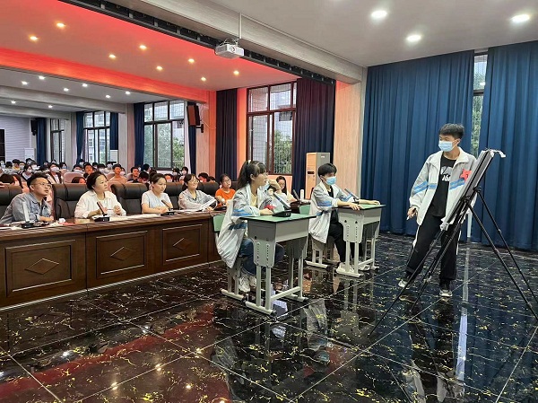 1653390349778844.jpg 诗词大会1 (2).jpg