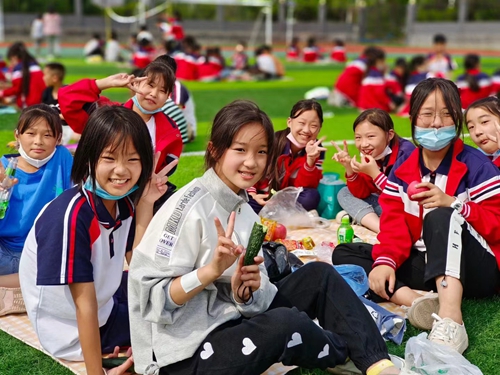 1653525856520844.jpg 野餐图1.jpg