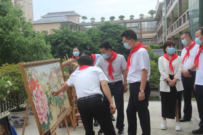 1653986464916551.jpg 观看作品展1_proc.jpg