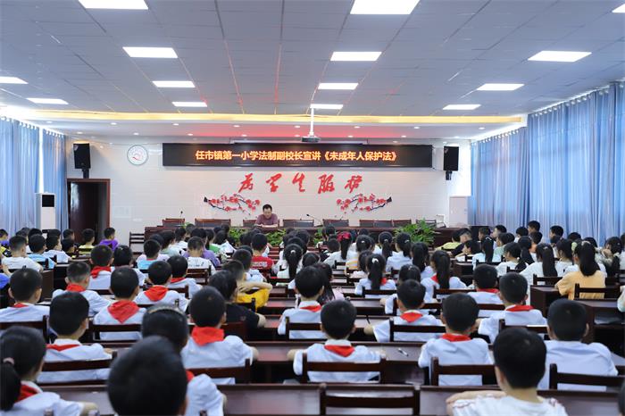 1654872030318682.jpg 讲座现场_proc.jpg