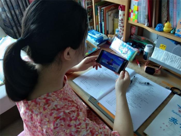 1659006866729663.jpg 观看节目_proc.jpg