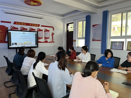 1663810785834375.jpg 全体教师学习照片.jpg