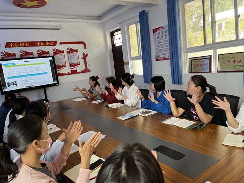 1663810962492489.jpg 手指操1.jpg