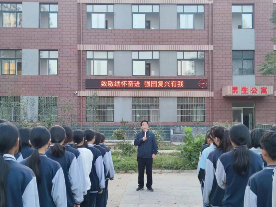 1664505172913280.png 王楼一中举行“致敬缅怀奋进,强国复兴有我”烈士纪念日主题教育(1)120.png