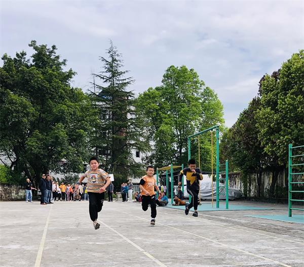 1665913861154443.png 1478F6FF1ADEBB358DB24C2179F27A00.png