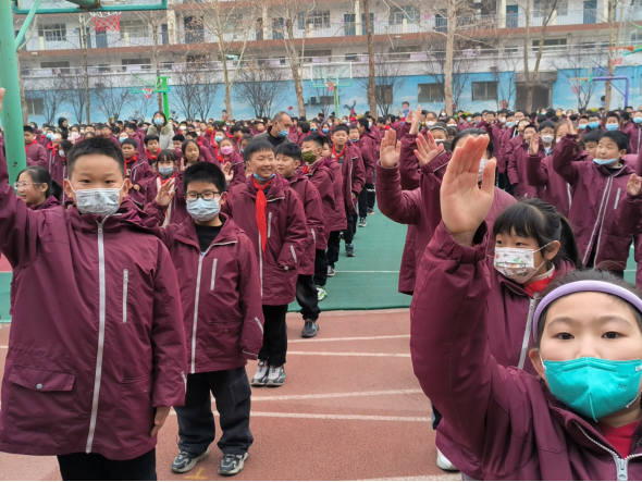 1677048380700207.png 三门峡市第一小学开展“一盔一带”安全教育宣讲活动(1)306.png