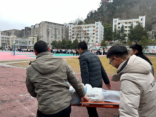 1677404022834144.jpg 消防演练 (1).jpg