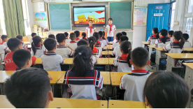 ����ǧ����ɫ���� ������������������������������ʵ��Сѧ��չ���ʹ��»���ʵ218.png