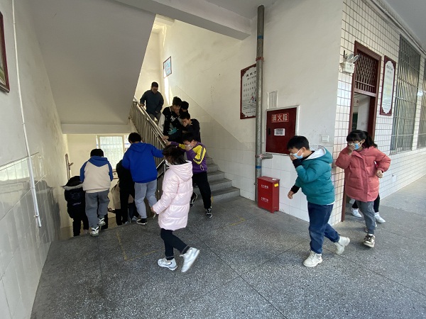 1679483150209098.jpg 演练1.jpg