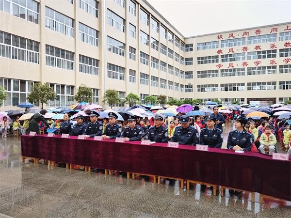 1680514181175649.jpg 7723fcf86bb2821e03f7b9d262f97f9_proc.jpg