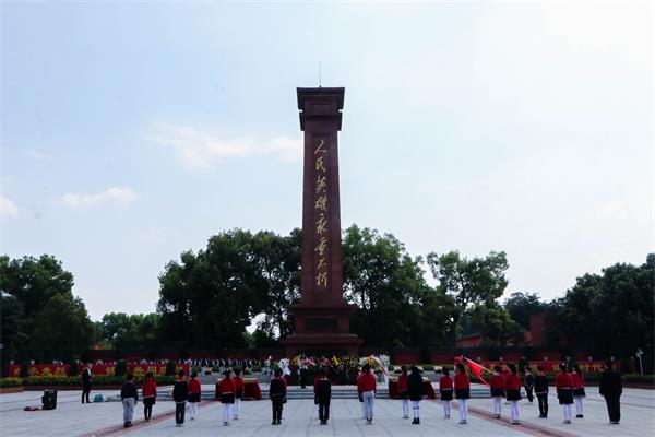 ͼ������ʿ������Ӣ�� .jpg