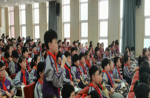 1680769123659966.png 2_科学家进校园(2)290.png