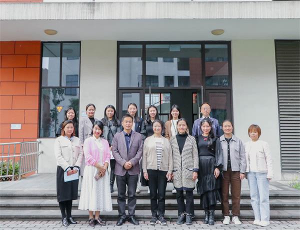 1681220958157009.jpg 图四:与会人员合影.jpg