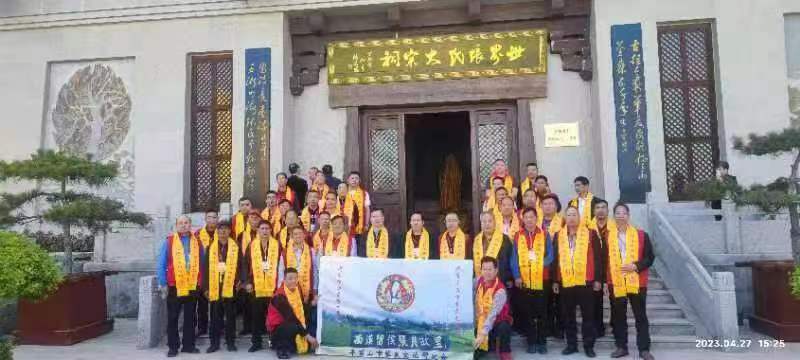e053b6acf0dd589d995b5663aad3820.jpg