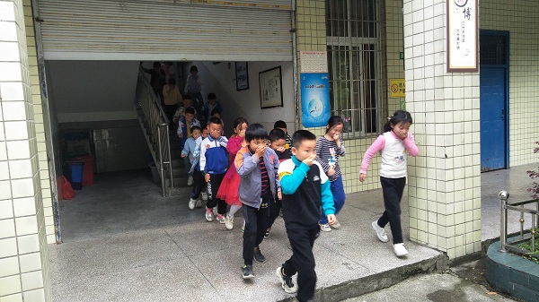 1683421799997697.jpg 疏散逃生.jpg