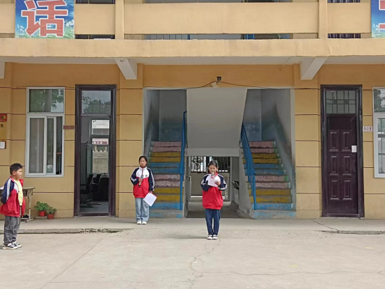 1683597525169865.png 劳动最光荣,劳动人最美----开封市祥符区仇楼中心小学主题升旗仪式254.png