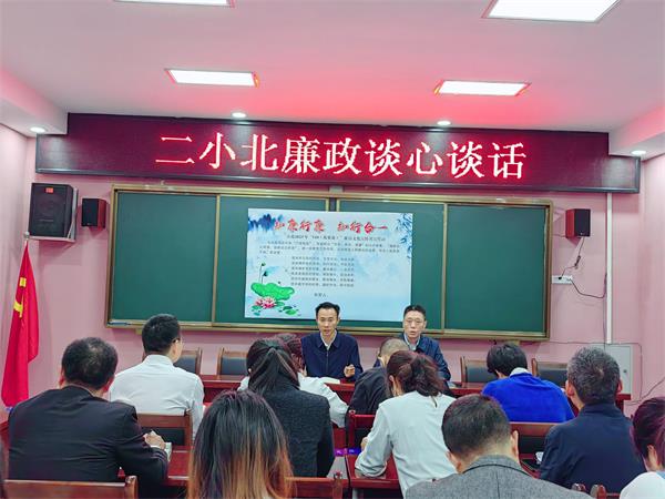 1683703105137105.jpg 谈心1_proc.jpg