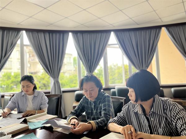 1683867163889395.jpg 市教研员、区教研员磨课中.jpg