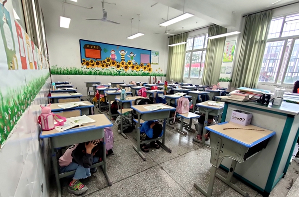 1684373929883541.jpeg default.jpeg