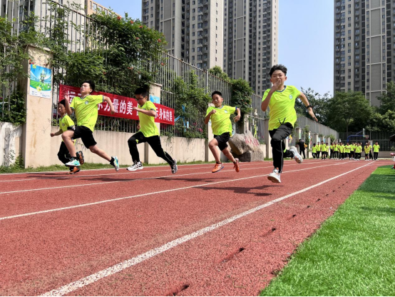 1684807006210043.png 郑州高新区莲花街小学举办2022-2023学年下学期运动会612.png