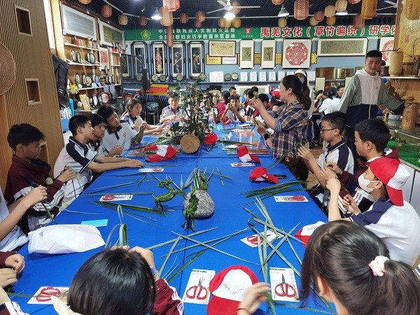 1685612158708697.jpg 4.jpg