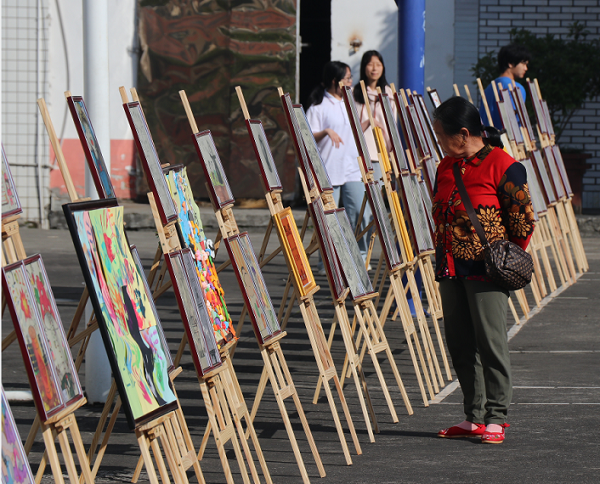 1686103700427616.png 图片1.png