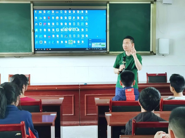 1686129241868962.jpg 潘金浩老师专题讲座.jpg