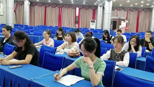 1687253807285672.jpg 达川中学讲座会场2_proc.jpg