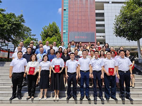 1694172819544321.jpg fdb8f1d601b26b0d6b8be7d58e7e185_proc.jpg